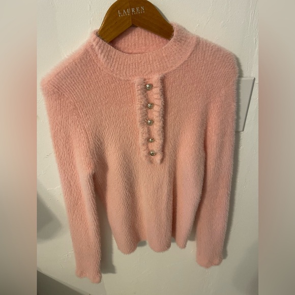 Elegant, classy and beautiful and warm
Plushy sweater peach - Picture 3 of 4